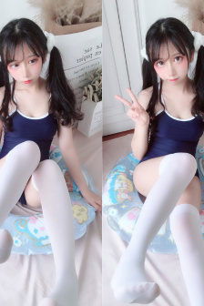 三个嘴都吃满了还塞满了